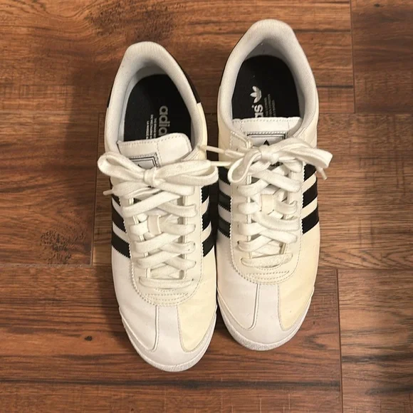 SAMOA Adidas - Picture 2 of 8